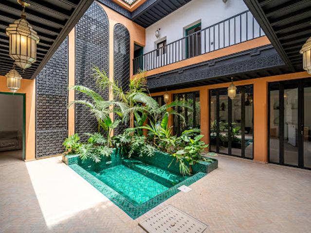 Maison avec piscine et terrasse