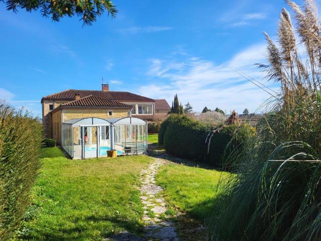 Maison 326 m²