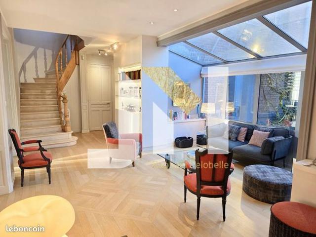 Maison 320 m² Valenciennes