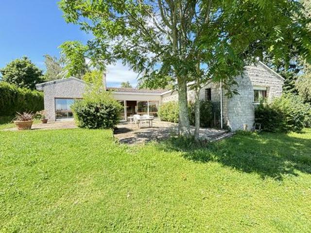Maison 323 m2 civray