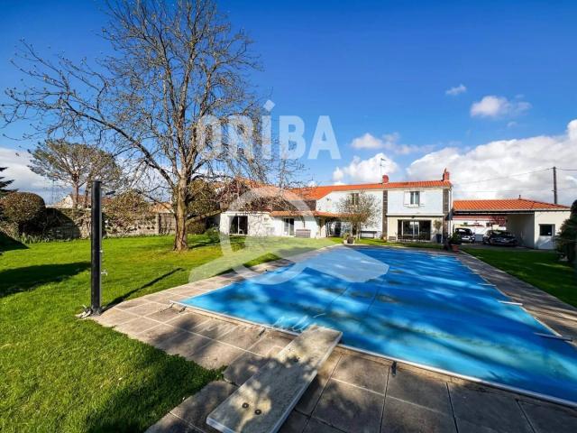 Maison 323 m2 Saint Sébastien sur Loire