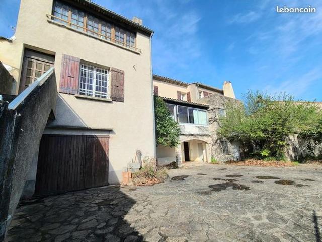 Maison 323 m² Pierrelatte