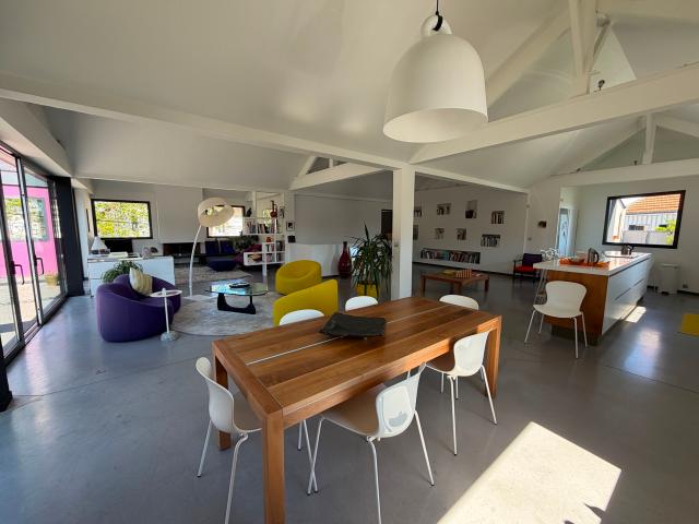 Maison 335 m²