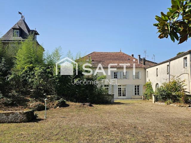 Maison avec piscine et jardin