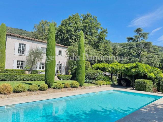 Maison 356 m2 Speracedes