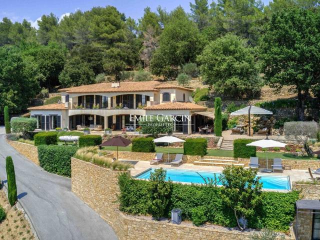 Maison 350 m2 Montauroux