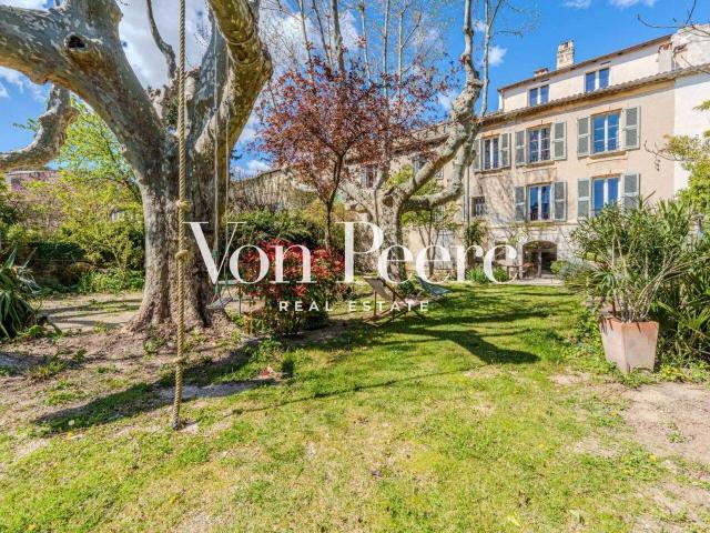 Maison 350 m2 Villeneuve Lès Avignon