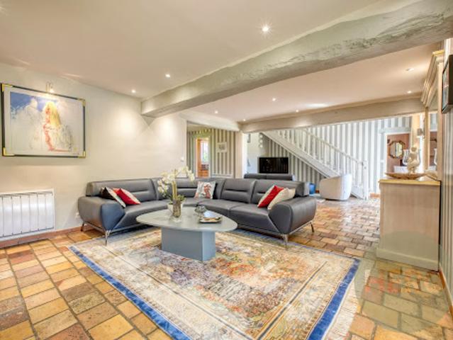 Maison avec jardin et terrasse