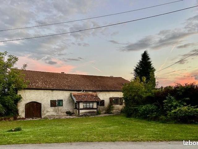 Maison 353 m² Hadol