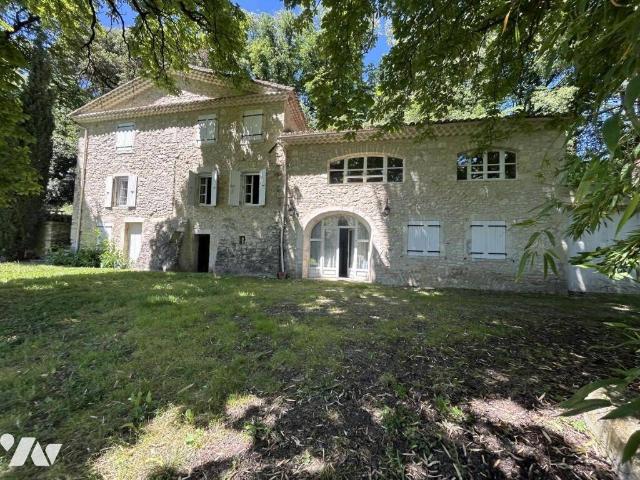 Maison 360 m2 Montelimar