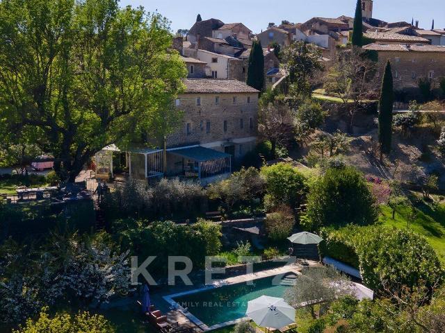 Maison 360 m2 Uzes