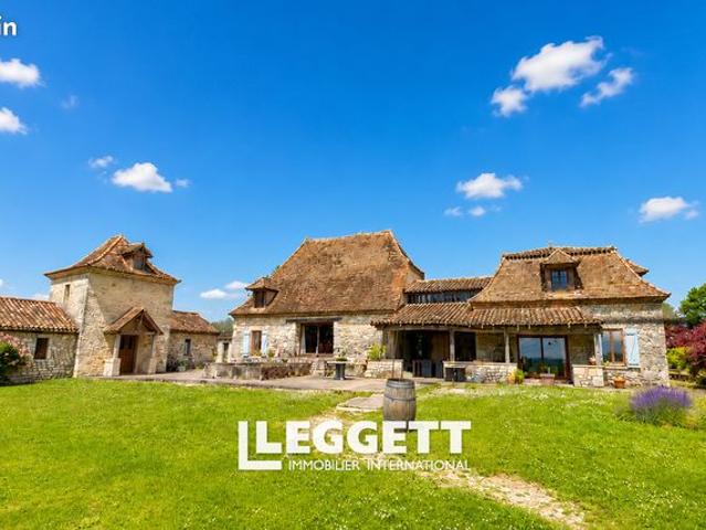 Maison 36 pièces 800 m²