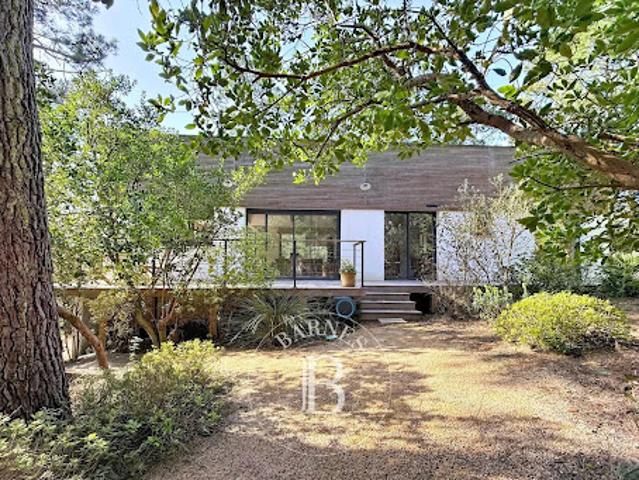 Maison en bord de mer avec jardin
