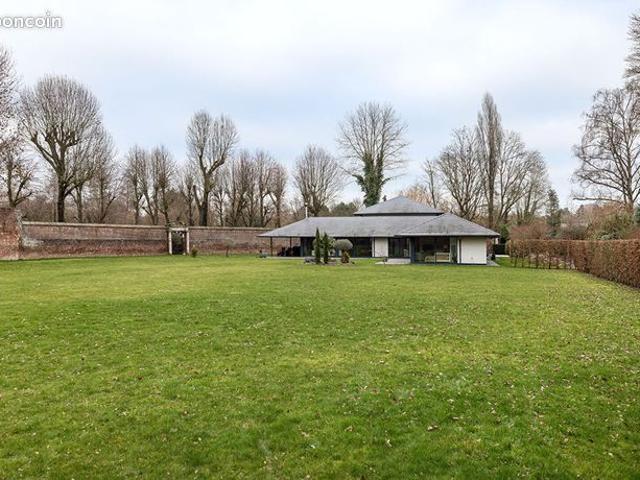 Maison 7 pièces 370 m²