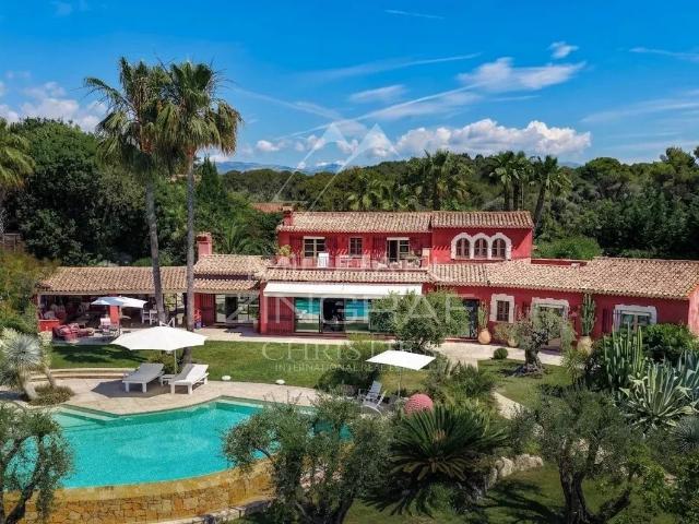 Maison 385 m²