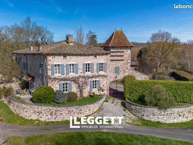 Maison 15 pièces 386 m²
