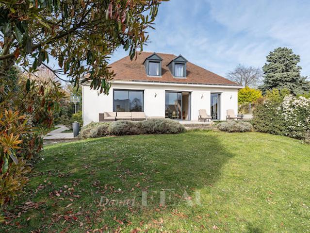 Maison contemporaine avec jardin et terrasse