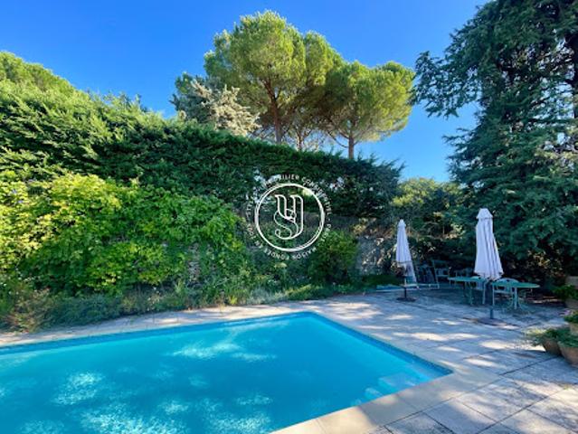 Maison avec piscine et jardin