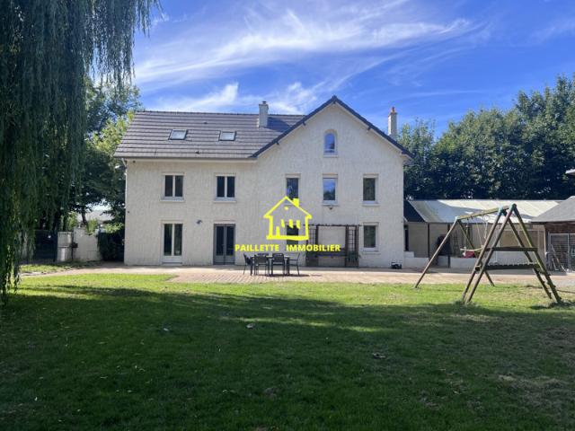 Maison 7 chambres 6000m2 de terrain