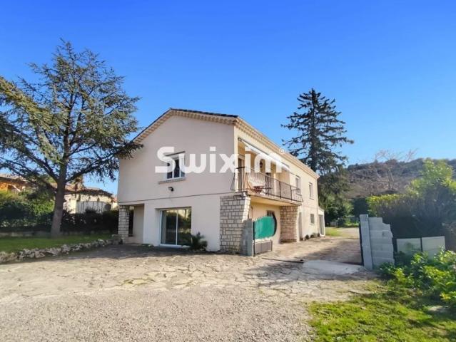 Maison 7 chambres, grand terrain, projet familiale