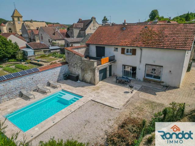 Maison 7 pièces/4 chambres 187 m2 terrain 1172 m2 213m² Marey sur Tille