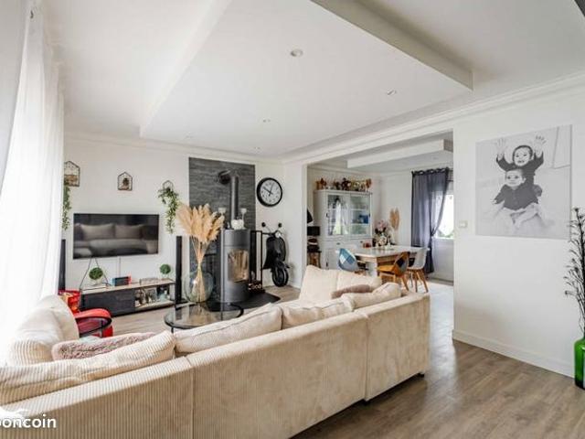 Maison 7 pièces 104 m²