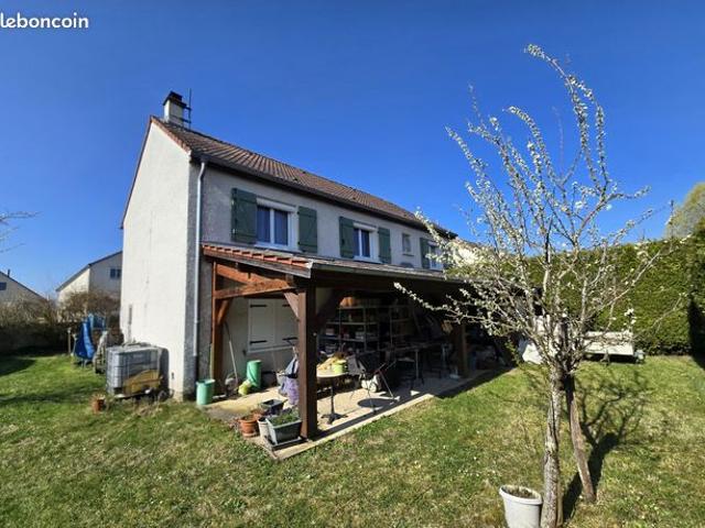 Maison 7 pièces 104 m²