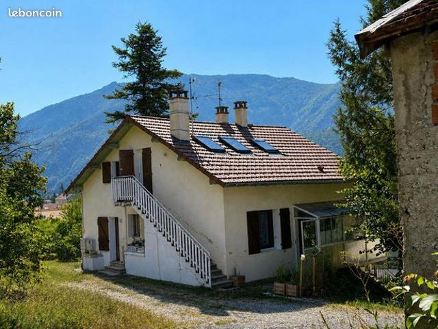 Maison 7 pièces 105 m²
