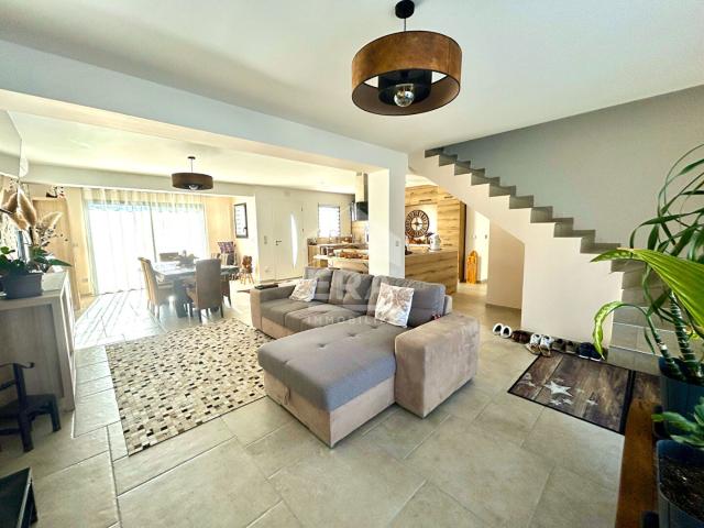 Maison 7 pièces 100 m²