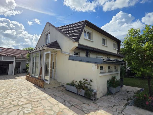 Maison 7 pièces 100 m²