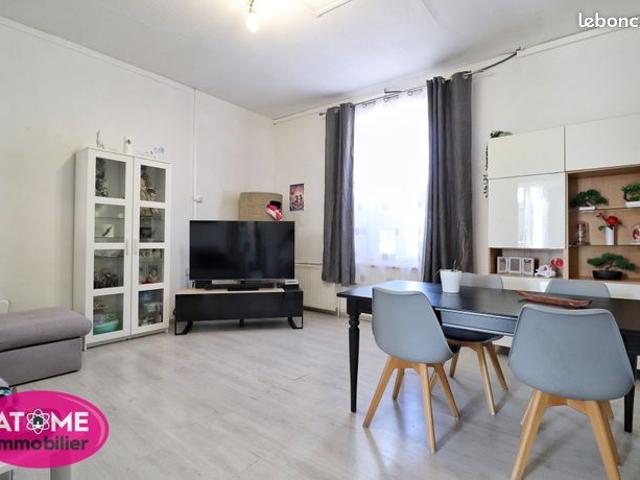 Maison 7 pièces 102 m²