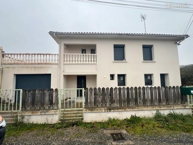 Maison 7 pièces – 110 m² – – Terrain 800 m²