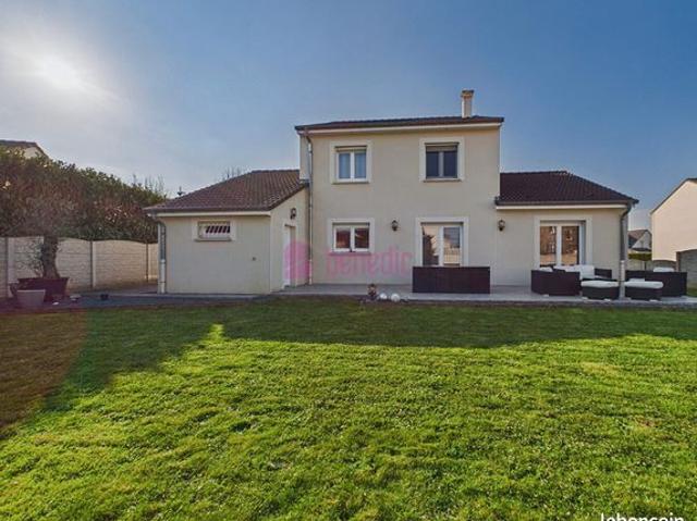 Maison 7 pièces 125 m²