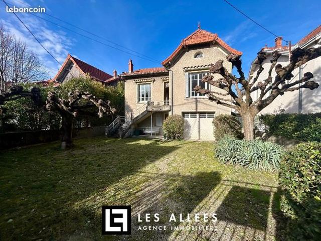 Maison 7 pièces 151 m²