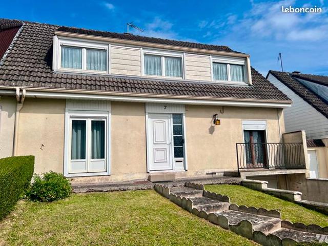 Maison 7 pièces 121 m²