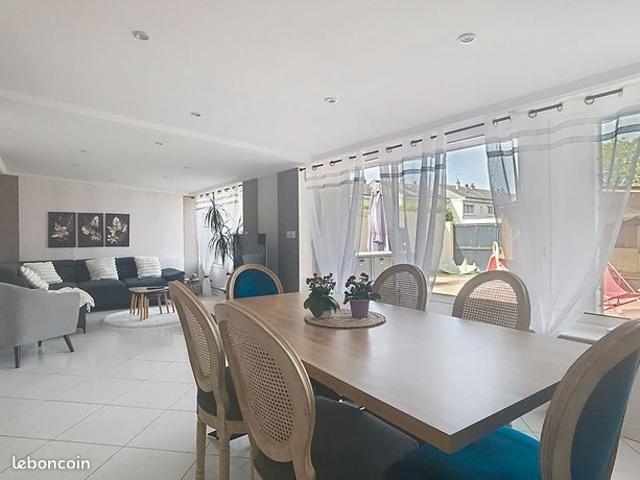 Maison 7 pièces 122 m²