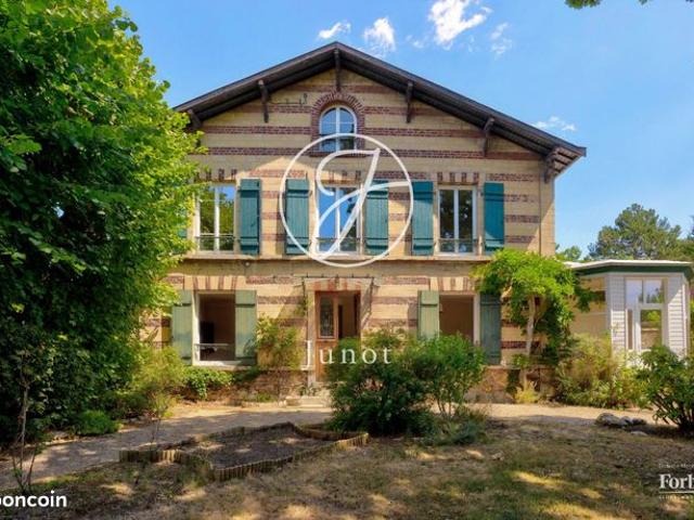 Maison 7 pièces 134 m²