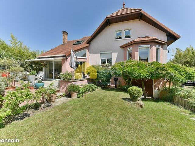 Maison 7 pièces 134 m²
