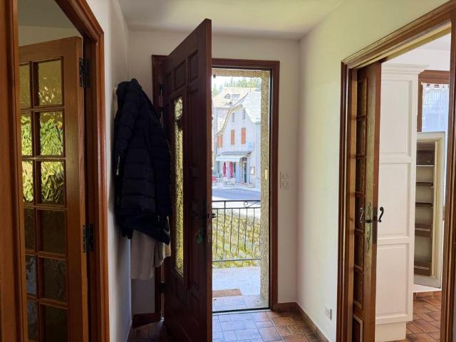 Maison 7 pièces, 134 m² à louer à Serverette 48700