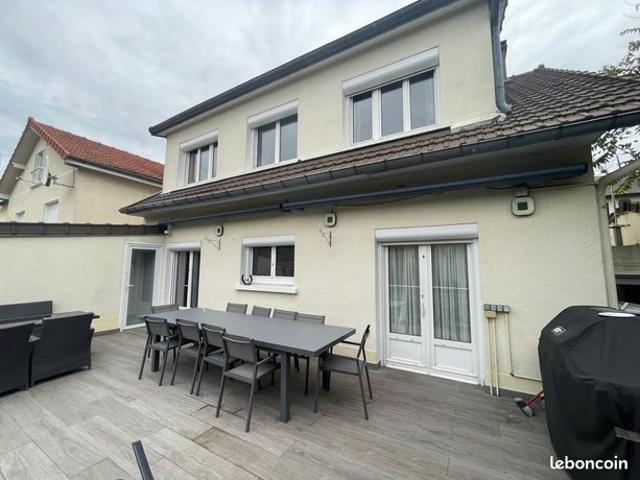 Maison 7 pièces 135 m²