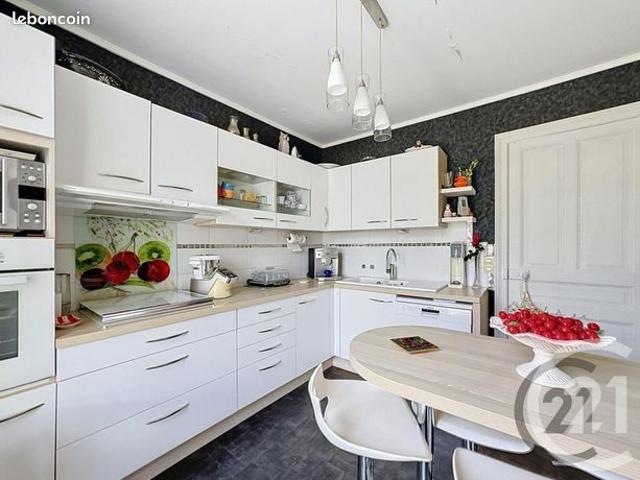 Maison 7 pièces 135 m²