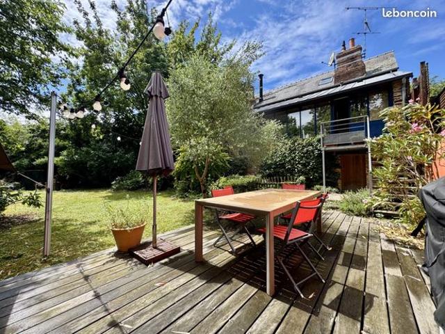 Maison 7 pièces 136 m²