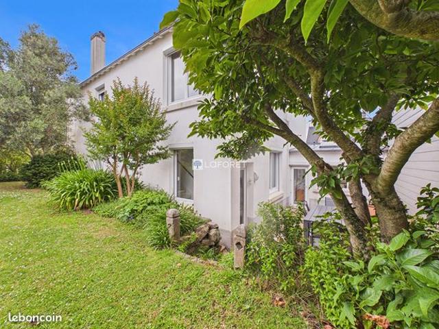 Maison 7 pièces 136 m²