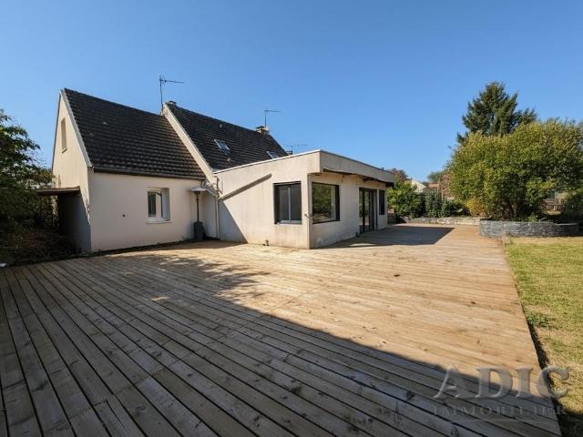 Maison 7 pièces 136 m²