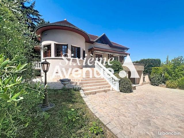 Maison 6 pièces 136 m²