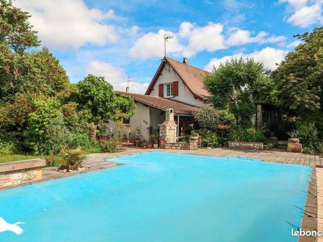 Maison 7 pièces 136 m²