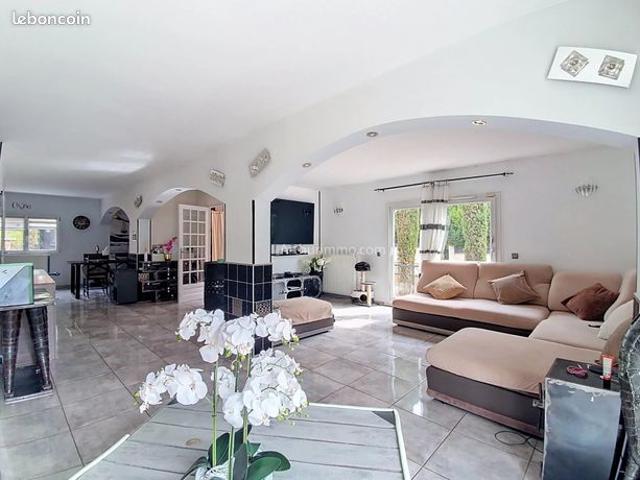 Maison 7 pièces 136 m²