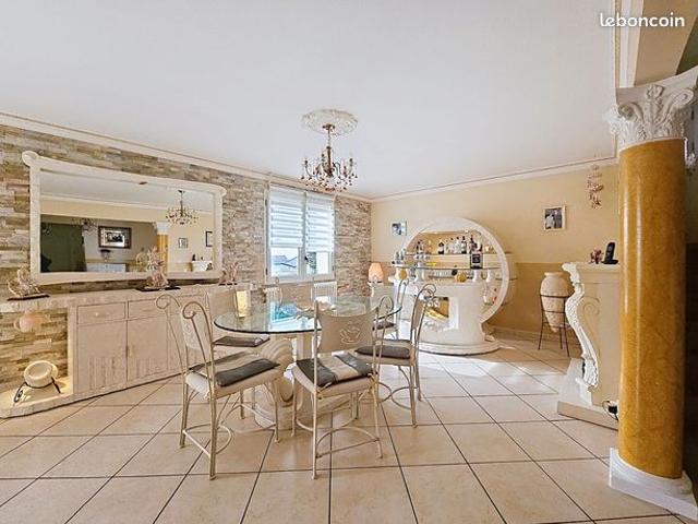 Maison 7 pièces 136 m²