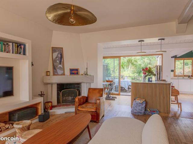Maison 7 pièces 136 m²
