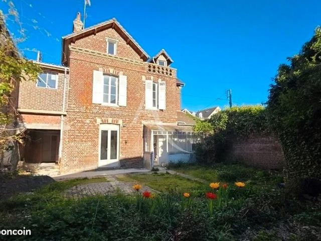Maison 7 pièces 136 m²